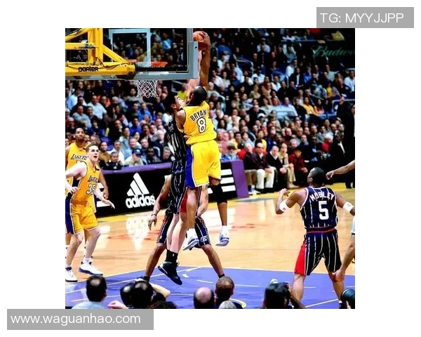 科比在对阵篮网的13年间精彩瞬间回顾与传奇表现分析 科比在对阵篮网的13年间精彩瞬间回顾与传奇表现分析