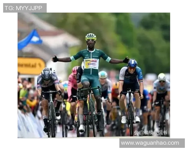 环法自行车赛精彩瞬间回顾与赛道背后的故事分享