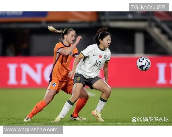 荷兰女足与雅典女足激战正酣谁能在这场较量中笑到最后 荷兰女足与雅典女足激战正酣谁能在这场较量中笑到最后
