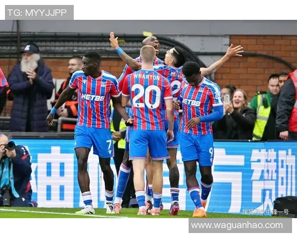 巴黎与曼联激战实况录像回顾精彩瞬间与战术分析 巴黎与曼联激战实况录像回顾精彩瞬间与战术分析